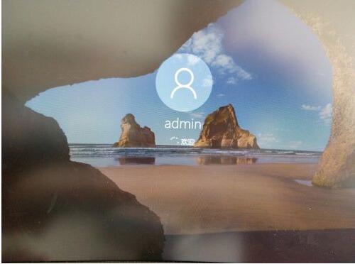 Win10一直在无限循环登录界面怎么解决？插图